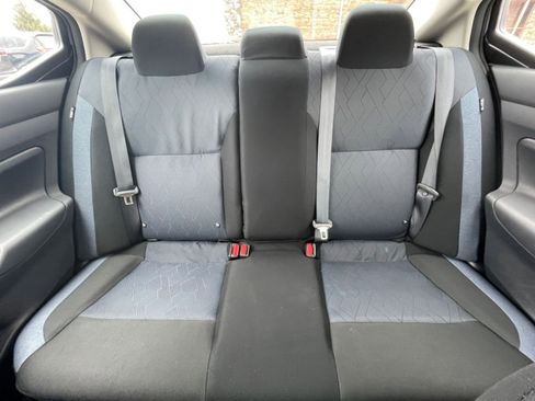 Used 2025 Nissan Versa SV image 37