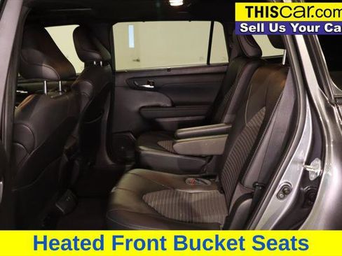 Used 2021 Toyota Highlander XSE image 23