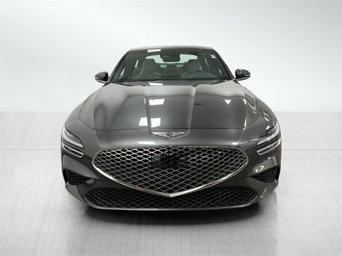 Used 2025 Genesis G70 2.5T image 5