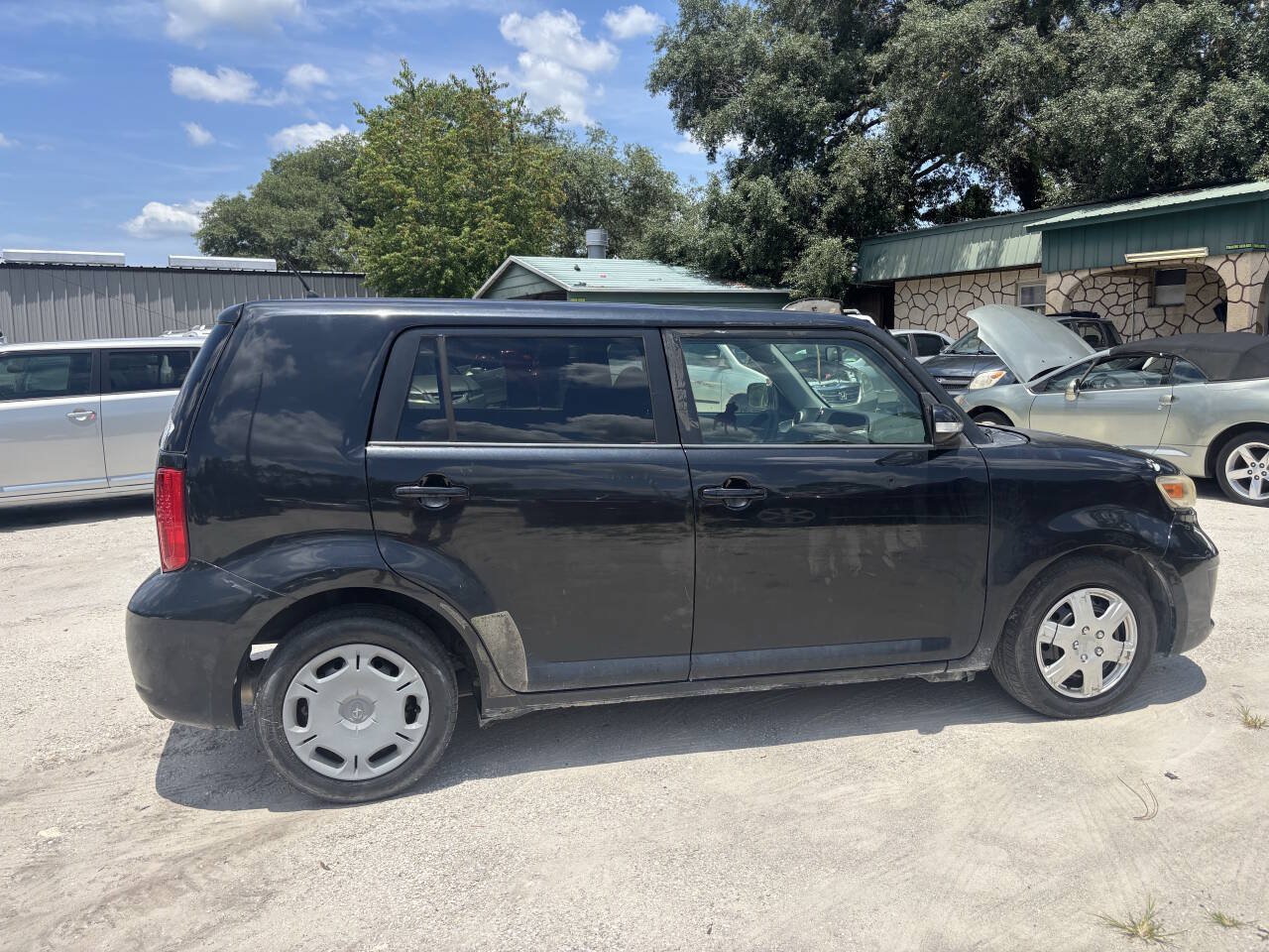 Used 2010 Scion xB FWD image 13