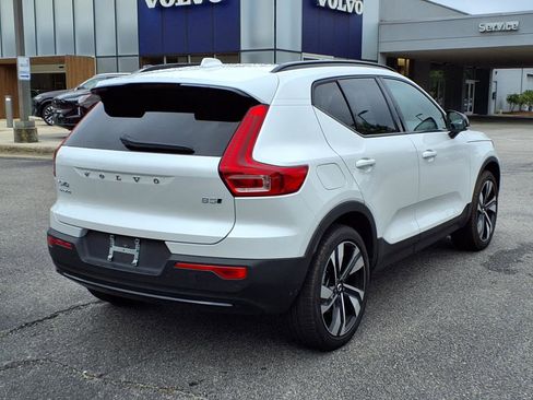 Certified 2023 Volvo XC40 B5 Plus w/ Protection Package Premier image 3