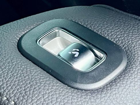 Certified 2026 Mercedes-Benz GLS 450 4MATIC image 58