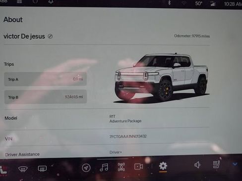 Used 2022 Rivian R1T Adventure image 29