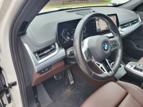 Used 2023 BMW X1 xDrive28i w/ M Sport Package AWD/4WD image 11
