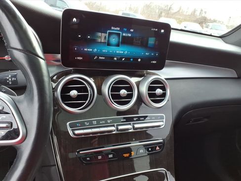 Used 2022 Mercedes-Benz GLC 300 GLC 300 image 20