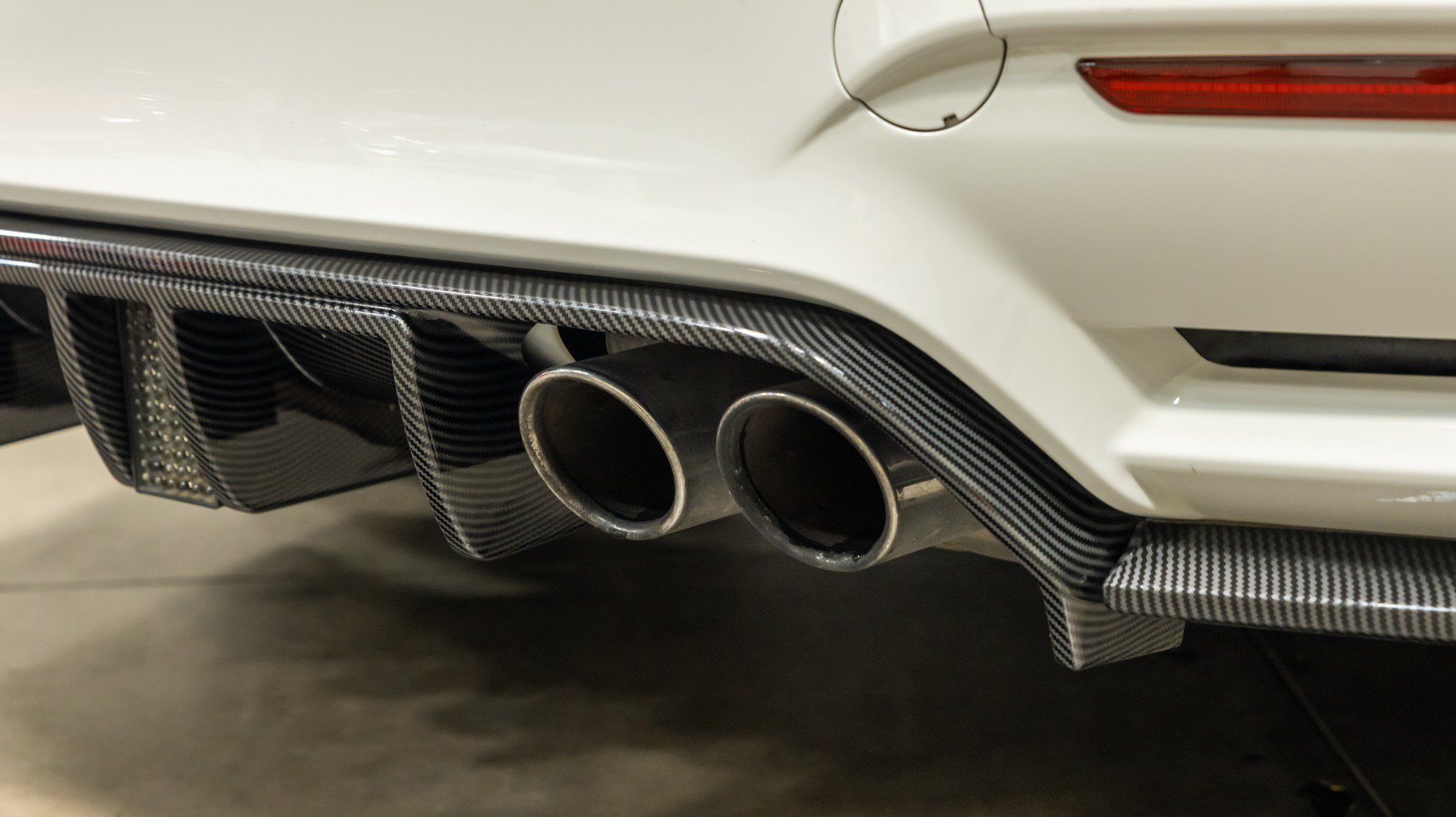 Used 2016 BMW M4 Convertible RWD image 33