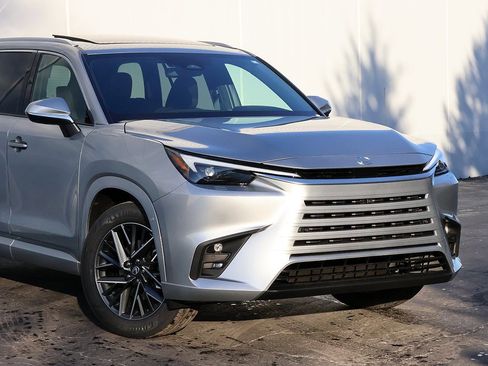 New 2026 Lexus TX 350 AWD image 2