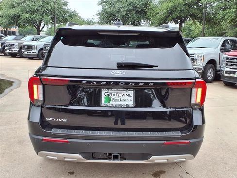 New 2026 Ford Explorer Active w/ Active Comfort Package RWD image 5