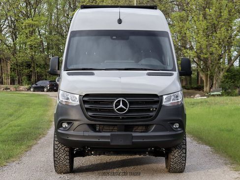 Used 2023 Mercedes-Benz Sprinter 2500 image 11