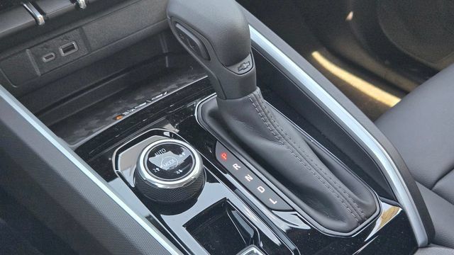New 2026 Chevrolet Colorado Trail Boss AWD/4WD image 18