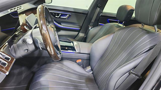 Used 2025 Mercedes-Benz S 500 4MATIC image 11