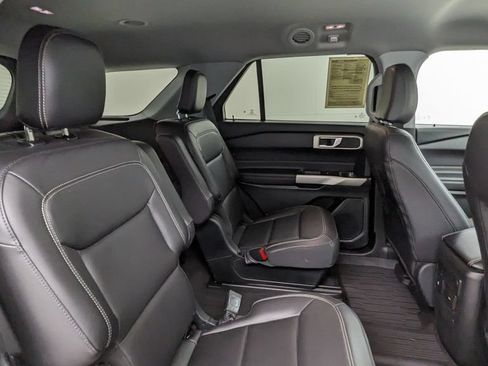 Certified 2023 Ford Explorer XLT w/ Equipment Group 202A AWD/4WD image 39
