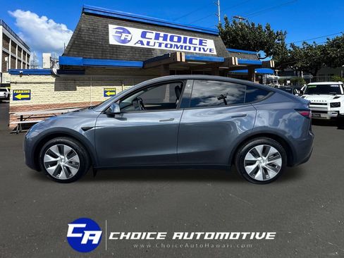 Used 2023 Tesla Model Y Long Range AWD/4WD image 3
