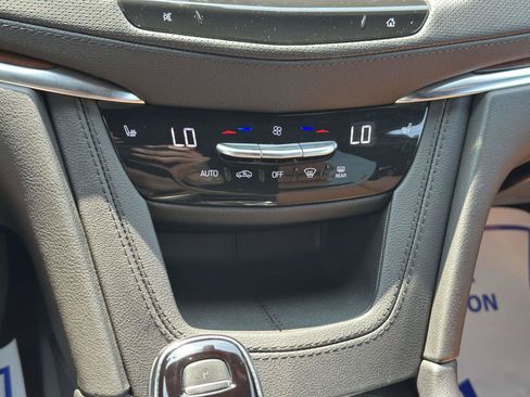 Certified 2024 Cadillac XT5 Premium Luxury AWD/4WD image 16