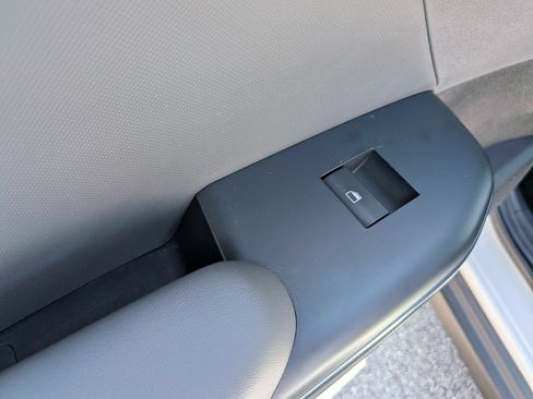 Used 2025 Kia K4 FWD image 26