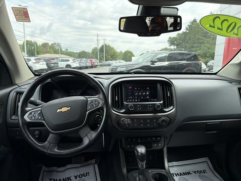 Used 2022 Chevrolet Colorado Z71 w/ Safety Package AWD/4WD image 4