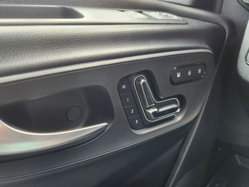 Used 2025 Mercedes-Benz Sprinter 2500 image 13