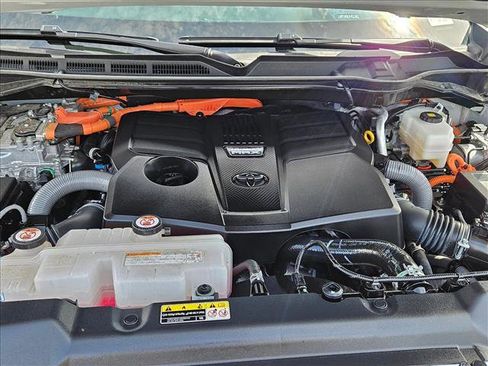 Used 2025 Toyota Tundra Platinum w/ Tow Tech Package AWD/4WD image 23