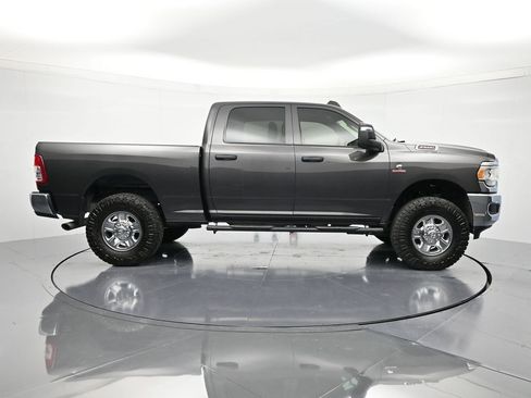 Used 2024 RAM 2500 Tradesman w/ Chrome Appearance Group image 5