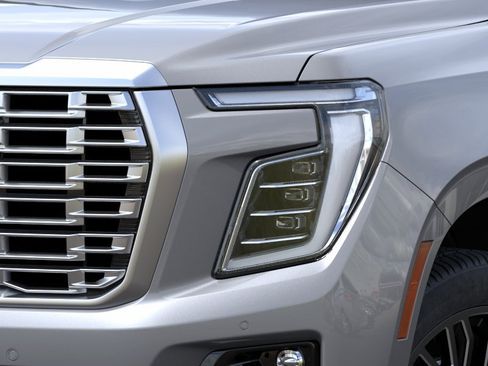 New 2026 GMC Yukon Denali w/ Sun & Power Step Package AWD/4WD image 10