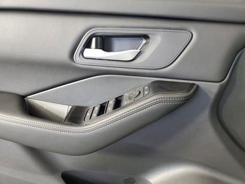 New 2026 Nissan Rogue SV image 28