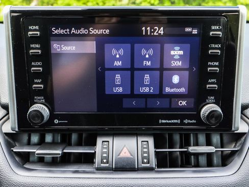 Used 2021 Toyota RAV4 XSE AWD/4WD image 27