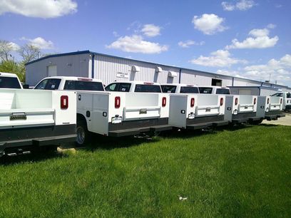 New 2025 GMC Sierra 3500 Pro w/ Convenience Package