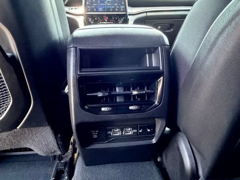 Used 2024 Jeep Grand Cherokee Limited 4xe AWD/4WD image 39