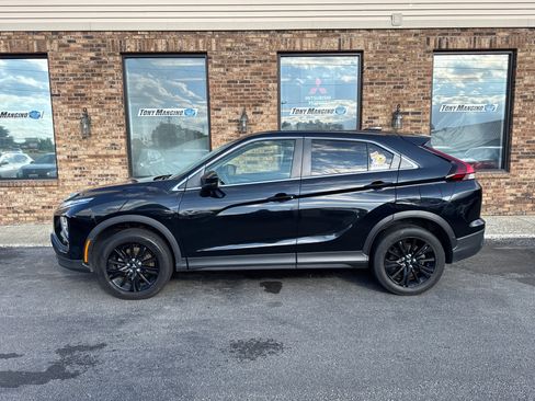 Used 2023 Mitsubishi Eclipse Cross LE AWD/4WD image 2