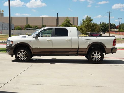 Used 2024 RAM 2500 Limited w/ Towing Technology Group AWD/4WD image 2