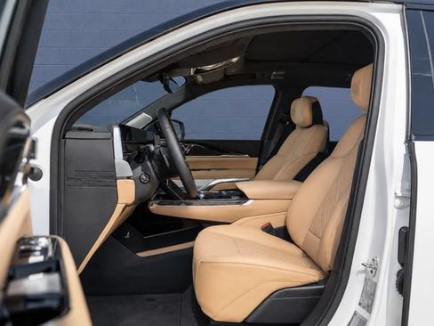 Used 2025 Cadillac Escalade IQ Sport 2 AWD/4WD image 11