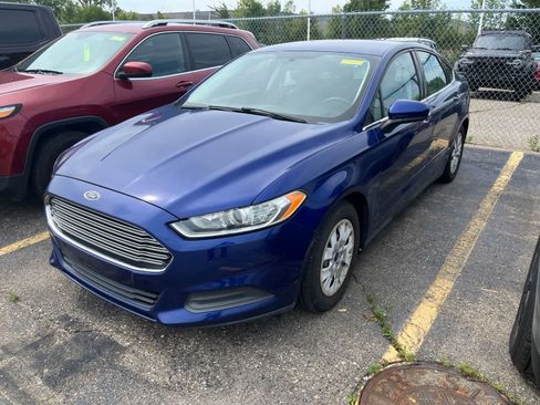 Used 2014 Ford Fusion S FWD image 2