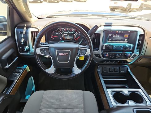 Used 2015 GMC Sierra 2500 SLE w/ SLE Preferred Package AWD/4WD image 8