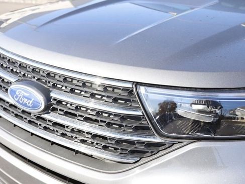 Used 2023 Ford Explorer XLT w/ Equipment Group 202A image 12