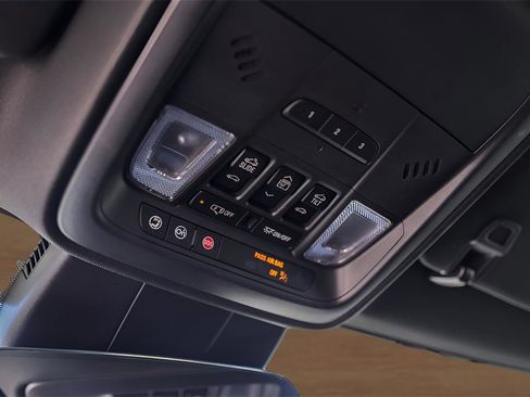 Certified 2024 Cadillac XT4 Sport image 21