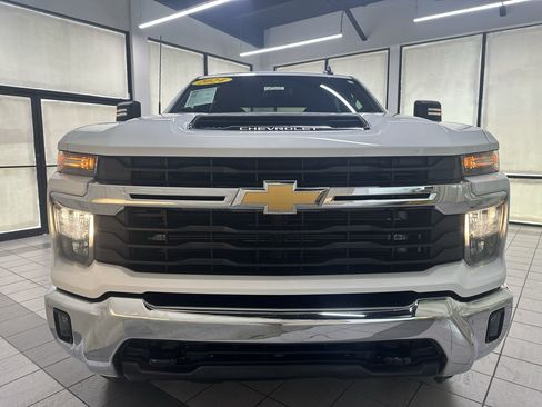 Certified 2024 Chevrolet Silverado 2500 LT AWD/4WD image 13