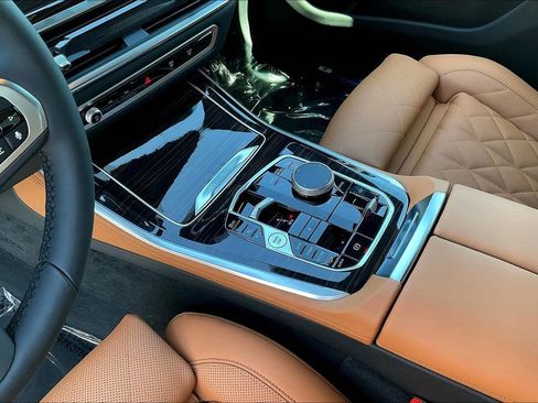 New 2026 BMW X5 xDrive50e AWD/4WD image 18