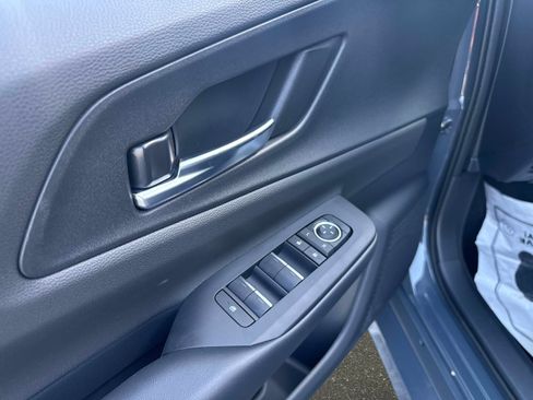 New 2026 Toyota Prius Plug-In Hybrid FWD image 19