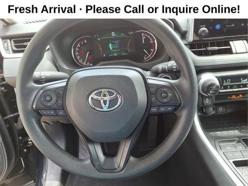 Used 2025 Toyota RAV4 XLE FWD image 15