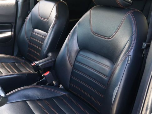 Used 2020 Nissan Kicks SR w/ SR Premium Package FWD image 12