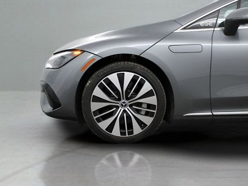 Used 2025 Mercedes-Benz EQE 350+ 4MATIC Sedan image 9