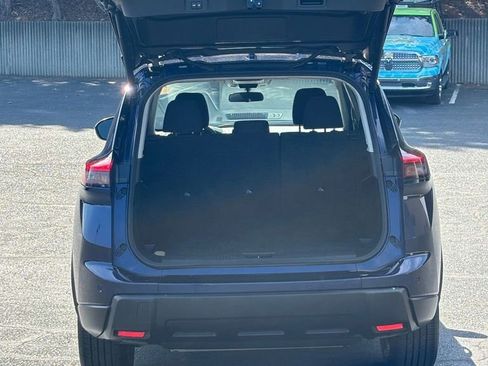 Used 2024 Nissan Rogue SV AWD/4WD image 8