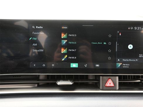 Certified 2025 Kia Carnival EX image 26