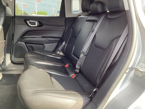 Used 2022 Jeep Compass Trailhawk w/ Trailhawk Convenience Group AWD/4WD image 15
