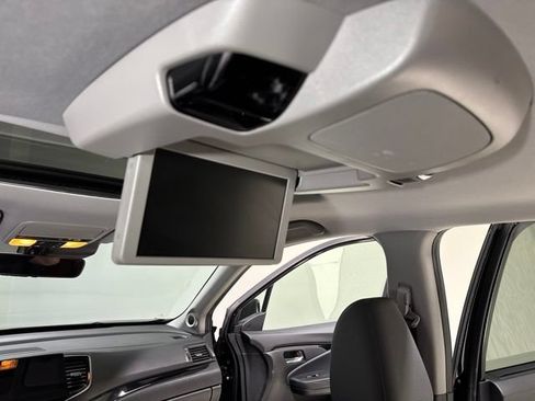 Used 2021 Honda Pilot Touring image 7