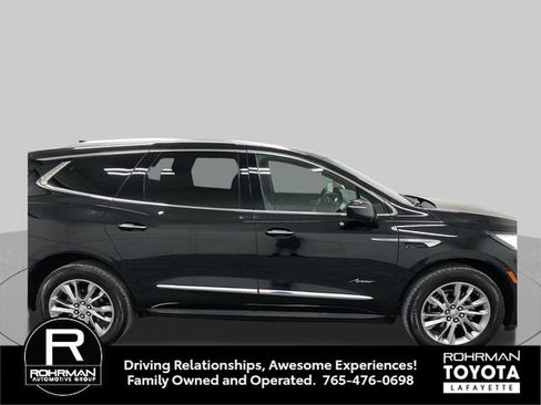 Used 2023 Buick Enclave Avenir w/ Avenir Technology Package FWD image 9