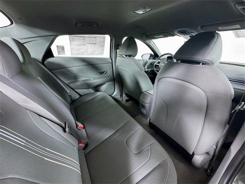 New 2025 Hyundai Elantra SEL image 26