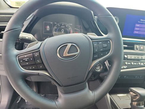 Certified 2024 Lexus ES 350 w/ Premium Package FWD image 25