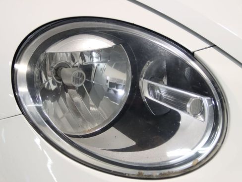 Used 2012 Volkswagen Beetle 2.5 FWD image 20