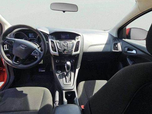 Used 2015 Ford Focus SE FWD image 8